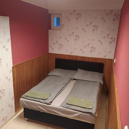 Pingpong Apartman Soltvadkert Eksteriør bilde